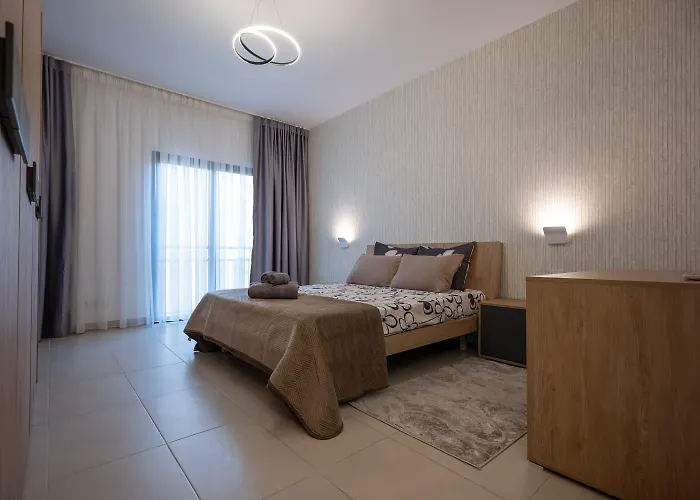 St Julians Luxe Retreat 3bed 2bath * San Ġiljan