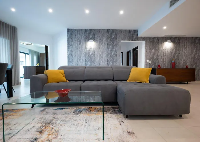 St Julians Luxe Retreat 3bed 2bath * San Ġiljan